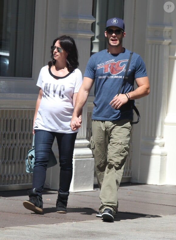 Jennifer Love Hewitt et son fiancé Brian Hallisay dans SoHo à New York le 24 août 2013