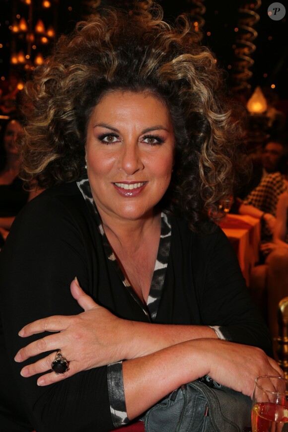 Marianne James sur le plateau de l'émission Le plus grand cabaret du monde, diffusée le 22 juin 2013.