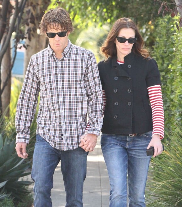 Julia Roberts et son mari Daniel Moder à Santa Monica, le 16 février 2013.