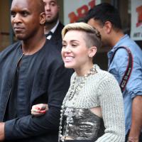 Miley Cyrus à Paris : Sexy et déchaînée après s'être frottée aux Little People