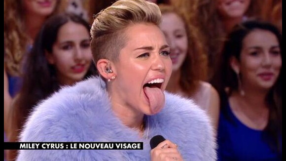 Miley Cyrus au Grand Journal: Elle donne des cours de langue à Antoine de Caunes