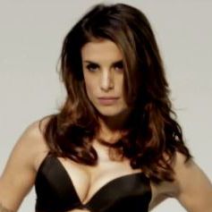 Elisabetta Canalis, irrésistible en lingerie lors du shooting de la nouvelle campagne de la marque italienne Lormar.
