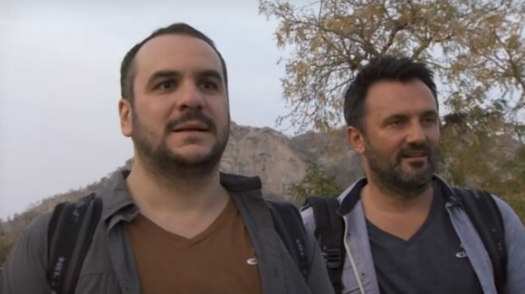Frédéric Lopez et François-Xavier Demaison dans l'émission Rendez-vous en terre inconnue, en Inde.