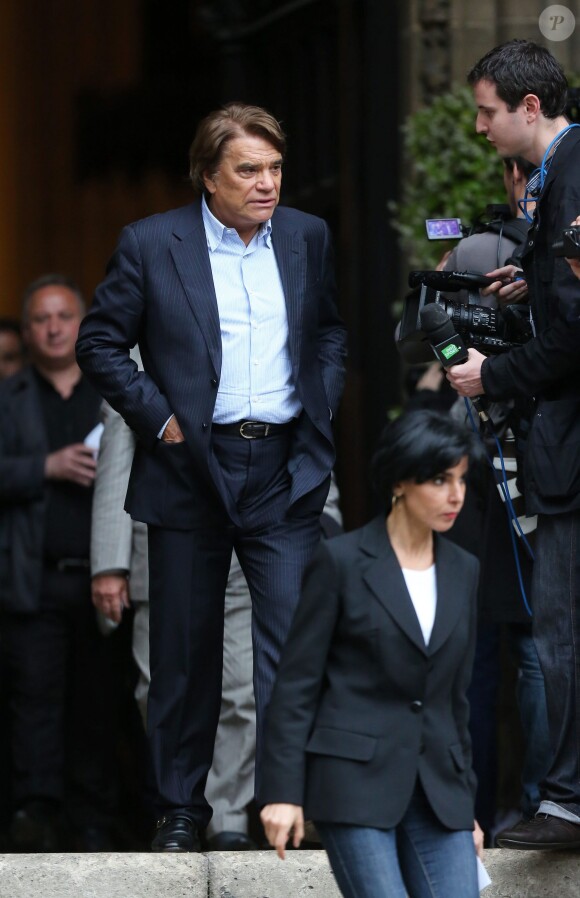 L'homme d'affaires Bernard Tapie aux obsèques de Thierry Roland à Paris le 21 juin 2012.
