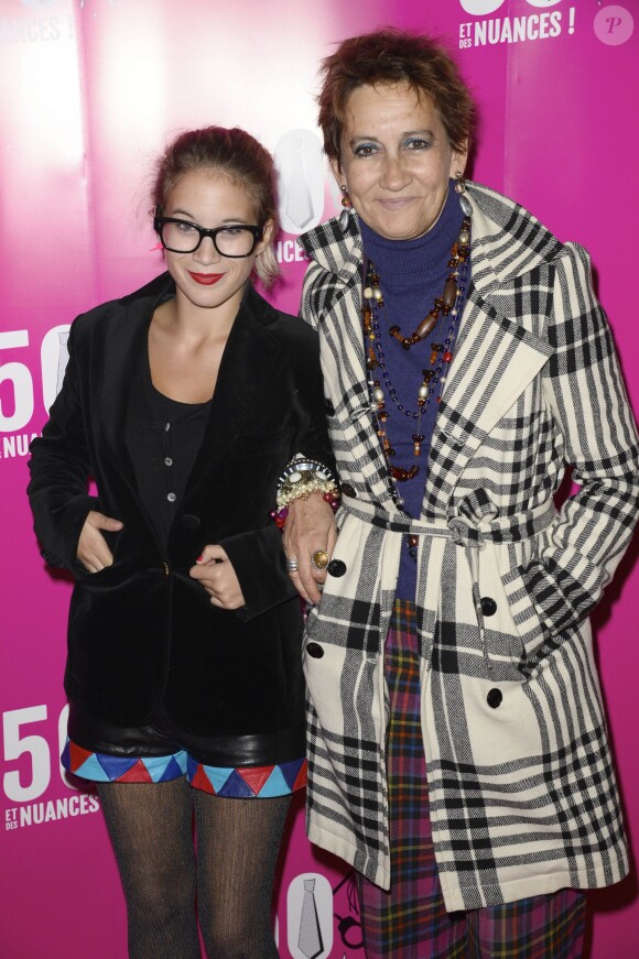 Caroline Loeb et sa fille Louise à la générale de la pièce "50 et des Nuances" au Théâtre Le Palace à Paris le 19 septembre 2013.