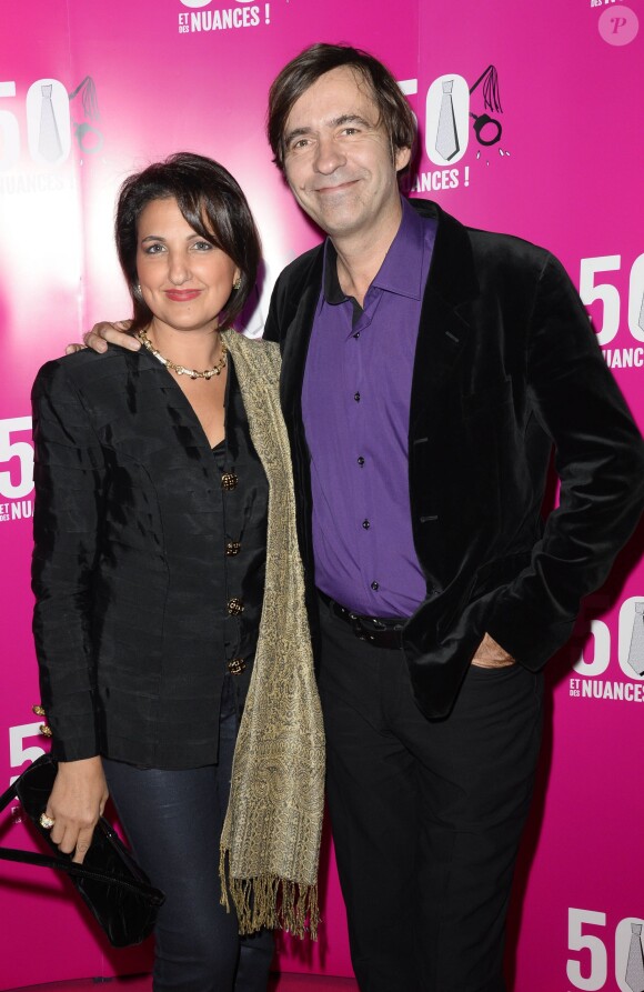 Thierry Samitier et sa femme à la générale de la pièce "50 et des Nuances" au Théâtre Le Palace à Paris le 19 septembre 2013.