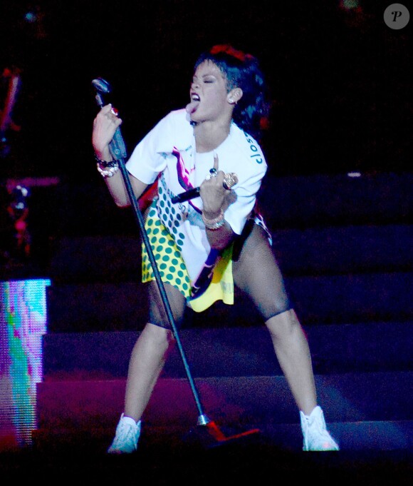 Rihanna, très distinguée lors du concert donné à l'occasion du Grand Prix de Singapour sur la scène de Padang le 22 septembre 2013