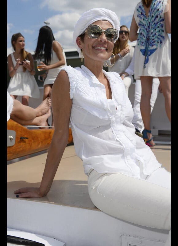 Cristina Cordula, pleine de charme, lors du Brunch Blanc à Paris le 30 juin 2013.