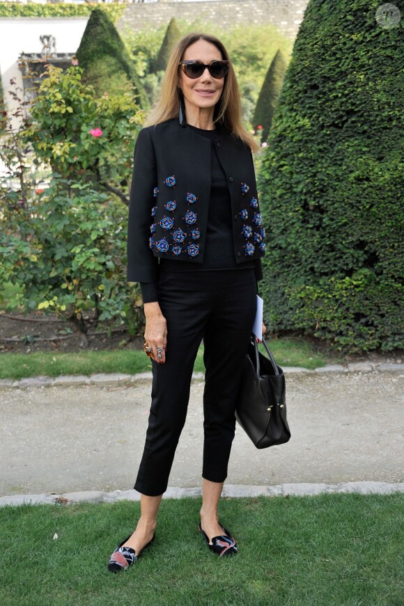 Marisa Berenson arrive au Musée Rodin pour assister au défilé Christian Dior printemps-été 2014. Paris, le 27 septembre 2013.