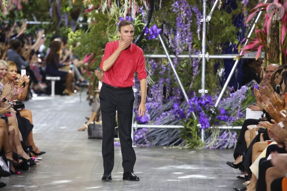 Raf Simons à l'issue du défilé Christian Dior printemps-été 2014. Paris, le 27 septembre 2013.