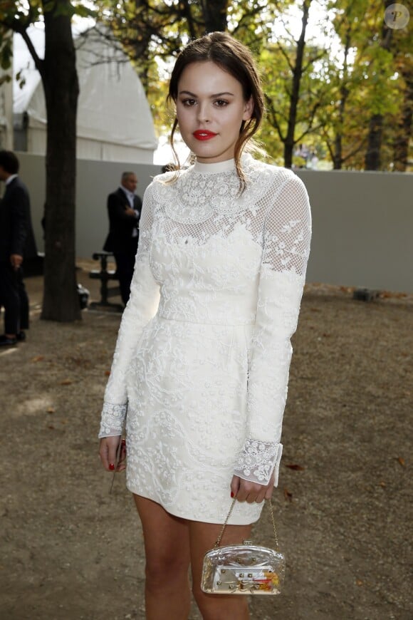 Atlanta de Cadenet Taylor au défilé de mode "Valentino", collection prêt-à-porter printemps-été 2014, au Jardin des Tuileries à Paris. Le 1er octobre 2013.