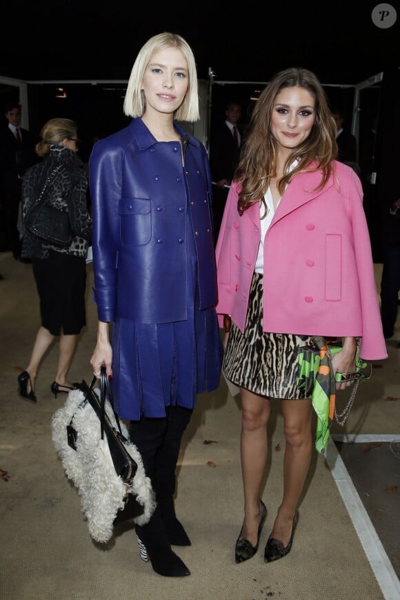 Elena Perminova et Olivia Palermo au défilé de mode "Valentino", collection prêt-à-porter printemps-été 2014, au Jardin des Tuileries à Paris. Le 1er octobre 2013.