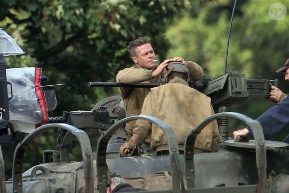 Brad Pitt sur le tournage de "Fury" au Royaume-Uni le 4 octobre 2013. 