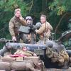 Brad Pitt sur le tournage de 'Fury' dans le Oxfordshire, le 4 octobre 2013.