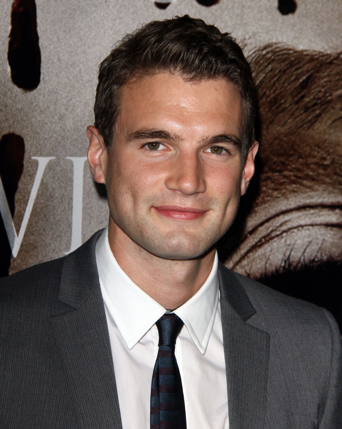 Vidéo Alex Russell à l'avantpremière mondiale du film Carrie au