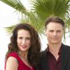 Andie MacDowell et Dylan Neal présentent "Cedar Cove" au MIPCOM au Palais des Festivals à Cannes le 7 octobre 2013.