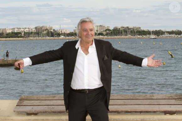 Pierre Arditi présente "Le Sang de la Vigne" au MIPCOM au Palais des Festivals à Cannes le 7 octobre 2013.