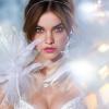 Barbara Palvin célèbre son 20e anniversaire le 8 octobre 2013. Elle pose ici pour la lingerie Victoria's Secret (2013).