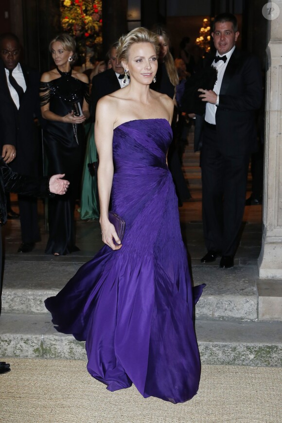 La princesse Charlene de Monaco lors de la présentation de la collection automne-hiver de Ralph Lauren, lors d'un dîner mécénat avec les Beaux-Arts de Paris dans la cour Chimay de l'école des Beaux-Arts. Paris, le 8 octobre 2013.
