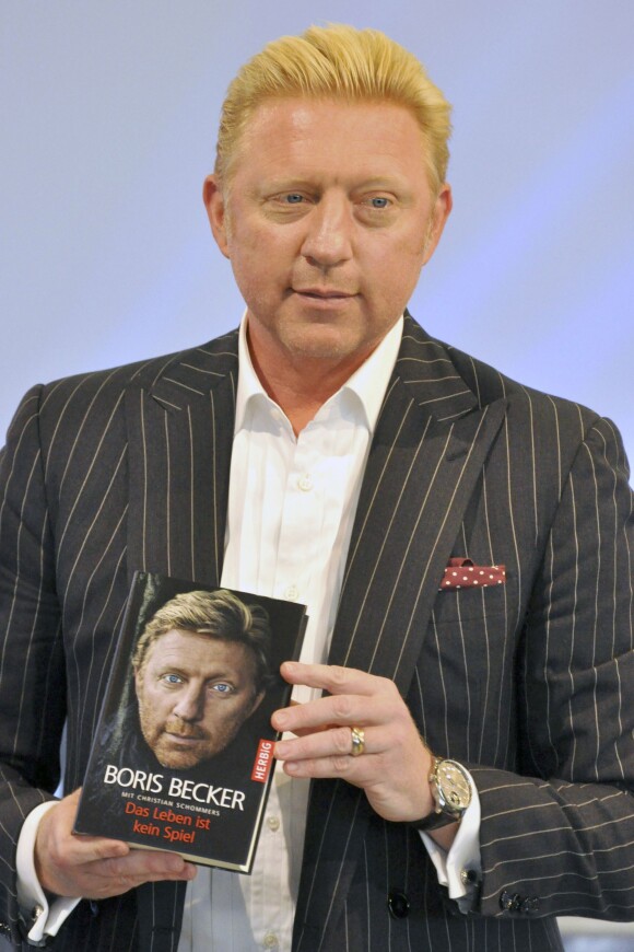 Boris Becker présente son autobiographie "La vie n'est pas un jeu" à Francfort le 10 octobre 2013.