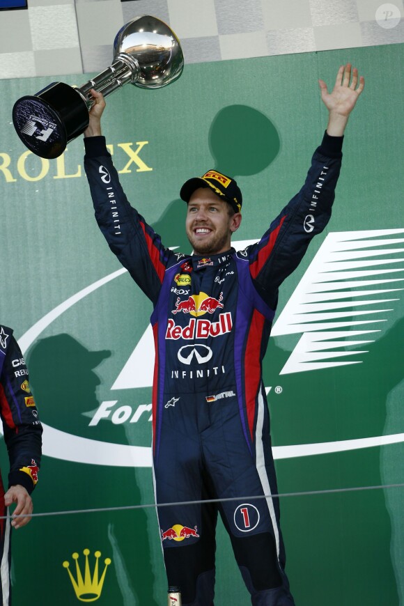 Sebastian Vettel après sa victoire au Grand Prix du Japon à Suzuka le 13 octobre 2013