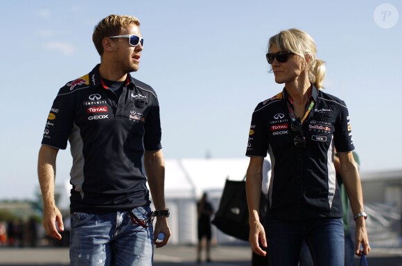 Sebastian Vettel et Britta Roeske dans le paddock du Grand Prix du Japon à Suzuka le 13 octobre 2013