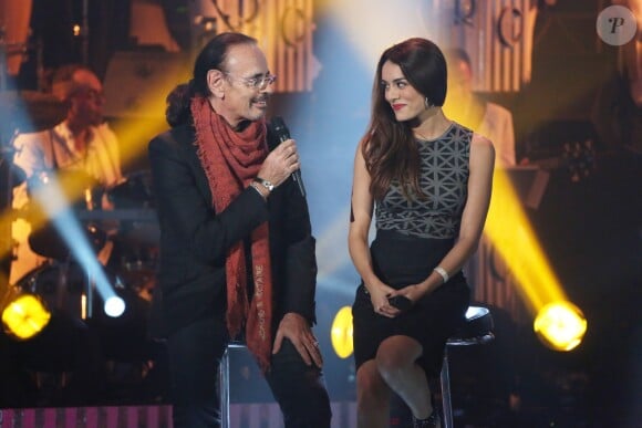 Exclusif - Nicolas Peyrac et la belle Sofia Essaïdi le 16 octobre à Paris lors de l'enregistrement de l'émission "Les Années Bonheur" qui sera diffusée le 2 novembre 2013.