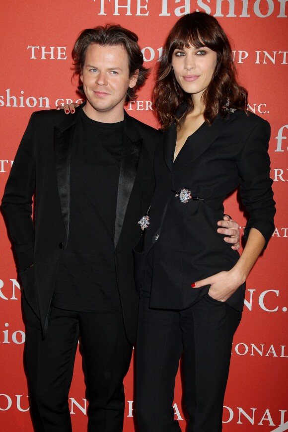 Christopher Kane et Alexa Chung assistent au gala Night Of Stars organisé par le Fashion Group International, au Cipriani 55 Wall Street. New York, le 22 octobre 2013.
