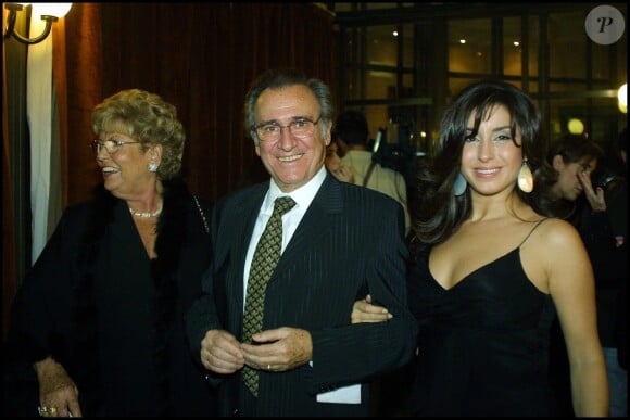 Manolo Escobar, sa femme Anita Marx et leur fille Vanessa à Madrid le 9 décembre 2003.