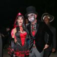 Christian Audigier et Nathalie Sorensen à la soirée Halloween donnée à la Playboy Mansion, à Los Angeles, le 26 octobre 2013.