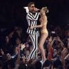Robin Thicke et Miley Cyrus sur la scène des MTV Video Music Awards à Brooklyn, le 25 août 2013.
