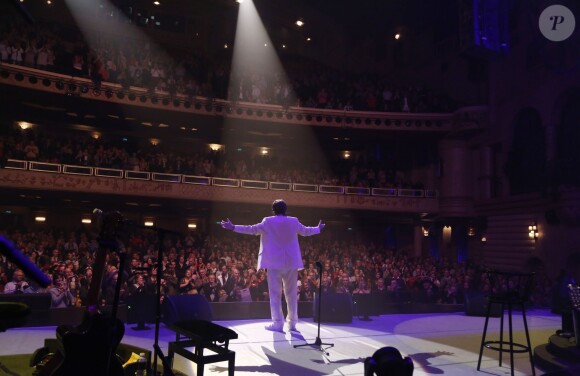 Exclusif - Serge Lama au Grand Rex à Paris lors de son concert du 12 octobre 2013