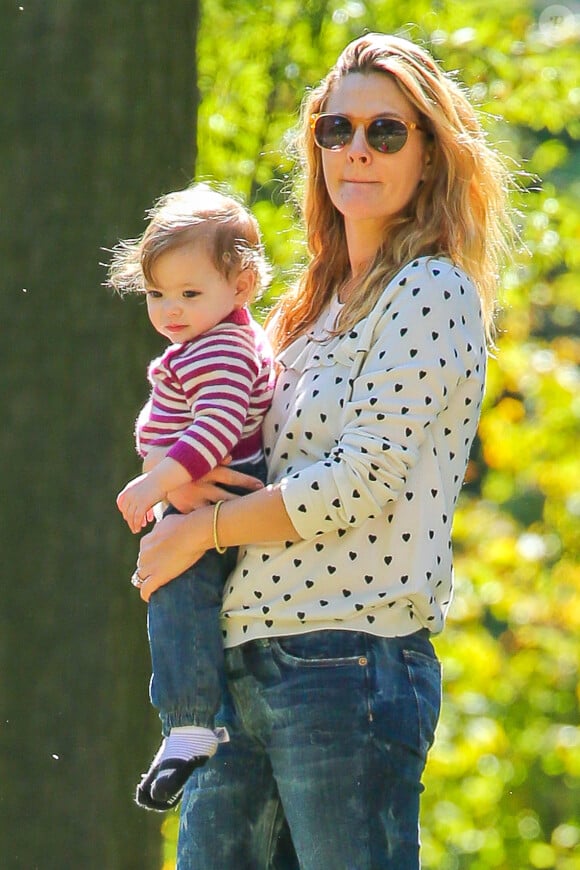 Drew Barrymore avec sa fille Olive à New York le 28 septembre 2013