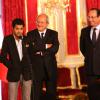 François Hollande, Jamel Debbouze et Marc Ladreit de Lacharrière lors de la remise du prix de l'audace artistique et culturelle à l'Elysée, le 12 Juin 2013