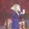 Beyoncé lors de son concert à Adelaïde, le 6 novembre 2013, en facetime avec un fan absent du concert