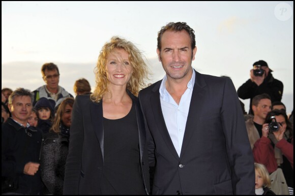Alexandra Lamy et Jean Dujardin lors du Festival du film romantique de Cabourg le 19 juin 2011