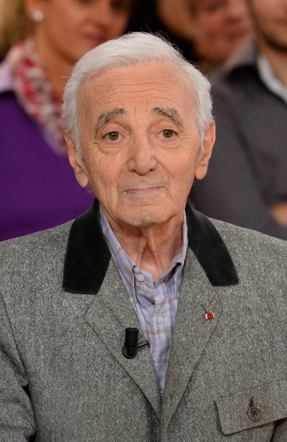 Vidéo : Charles Aznavour lors de l'enregistrement de l'émission ...