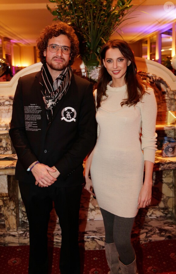 Frédérique Bel, à l'Automobile Club de France, à Paris, à l'occasion de la soirée de vente aux enchères au profit de l'association AMFE, le mercredi 13 novembre 2013.
