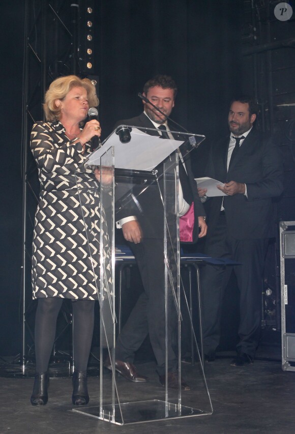 Exclusif - Béatrice Massenet, Frédéric Dupuis, directeur de l'ESJ et le parrain Bruce Toussaint lors de la remise annuelle des diplômes de l'ESJ à l'espace Pierre Cardin à Paris le 13 novembre 2013.