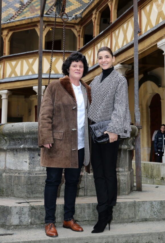 Dominique Bayle, cofondatrice de l'association "Petits Princes" et Clotilde Courau lors de la vente aux enchères des vins des Hospices de Beaune le 17 Novembre 2013.