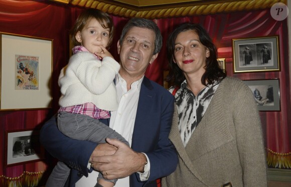 Patrick Chêne, sa femme Laurence et leur fille lors de l'inauguration de la statue de cire du Père Noël au musée Grévin, le 20 novembre 2013 à Paris