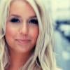 Portrait de Coralie, la jolie blonde de la "Belle et ses princes 3" (W9).