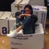Victoria Beckham a donné de vieux vêtements lui appartenant, ainsi qu'à son mari David Beckham, à la Croix-Rouge britannique. Leur revente permettra à l'organisation d'aider les victimes du typhon Haiyan.