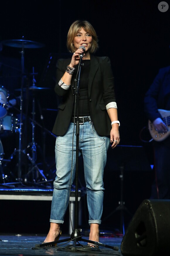 Nathalie Vincent lors du concert de 'La Télé Qui Chante' à Bobino, Paris, le 25 novembre 2013. Les recettes de billeterie seront reversées a l'association "Les Toiles Enchantées" présidée par Alain Chabat