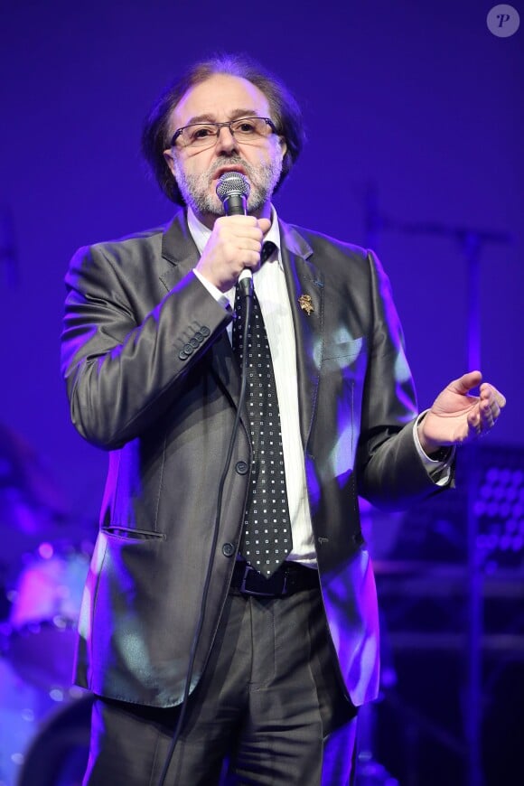 Philippe Faure-Brac lors du concert de 'La Télé Qui Chante' à Bobino, Paris, le 25 novembre 2013. Les recettes de billeterie seront reversées a l'association "Les Toiles Enchantées" présidée par Alain Chabat