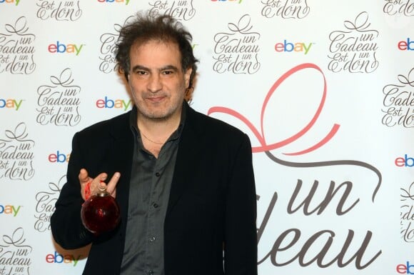 Raphaël Mezrahi à la soirée caritative "Un cadeau est un don" organisé par eBay à Paris, le 25 novembre 2013.
