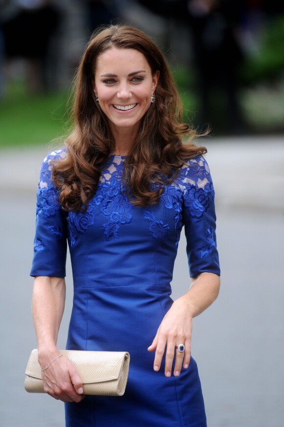 Kate Middleton à Québec le 3 juillet 2011 dans le cadre de sa tournée en Amérique du Nord après son mariage. La duchesse de Cambridge comptait dans son équipe son coiffeur James Pryce, qui n'est pas resté longtemps à son service.