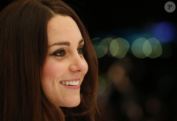 Kate Middleton divine au gala de charité annuel SportsBall à Londres, le 28 novembre 2013.