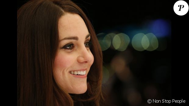 Kate Middleton Lumineuse Entre Tradition Et Modernité Pour Un Gala En Or Purepeople 