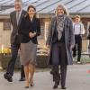 La princesse Mary de Danemark en visite à l'école maternelle Troldehoj à Elseneur le 26 novembre 2013 pour la promotion du programme LaeseLeg mis en place par sa fondation dans 500 établissements du pays.